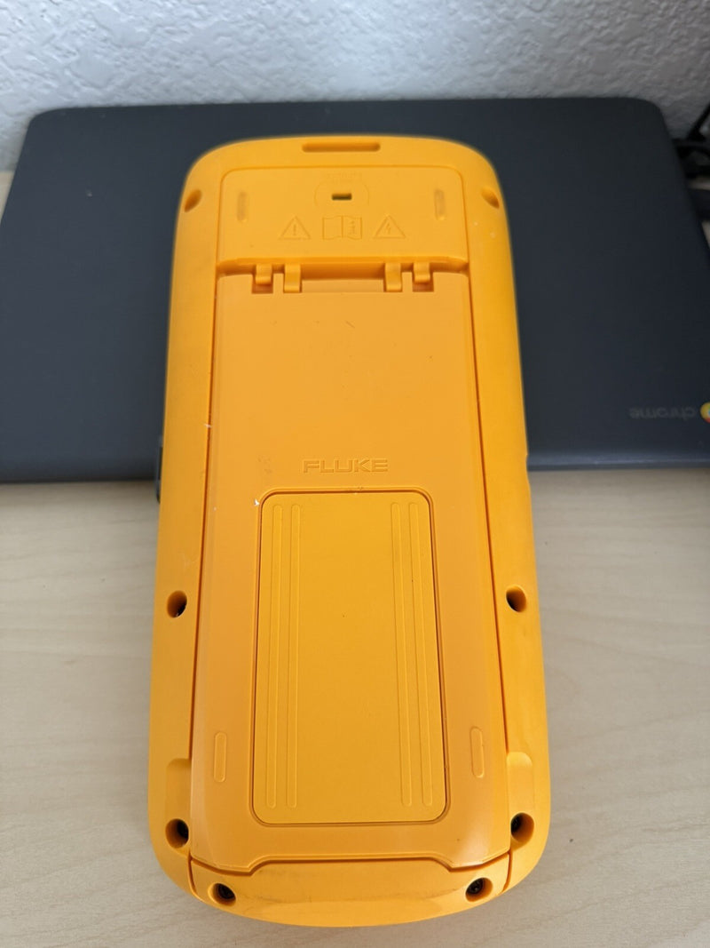 FLUKE 123B INDUSTRIAL SCOPE METER OSCILLOSCOPE 20 MHZ