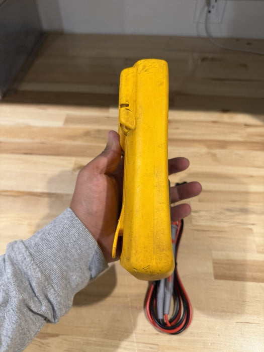 FLUKE 87V TRUE RMS MULTIMETER W/ LEADS - TESTED (SHIPS FAST)