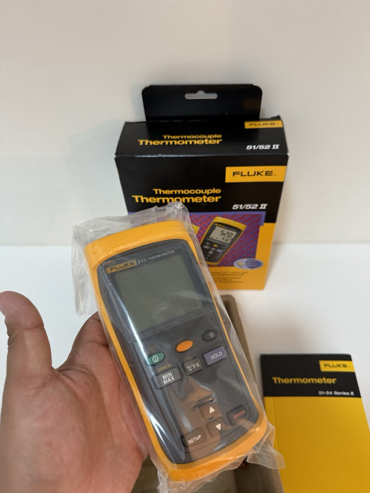 FLUKE 51 II THERMOCOUPLE THERMOMETER WITH PROBE NEW