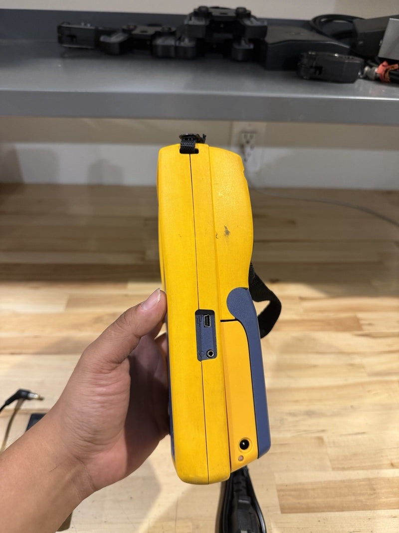 FLUKE NETWORKS DTX-1800 REMOTE W/ CHARGER (TESTED) FRE SHIPPING