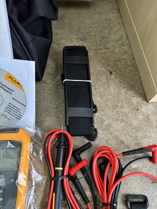 FLUKE 3000 FC IND WIRELESS TRUE RMS DIGITAL MULTIMETER INDUSTRIAL KIT NEW