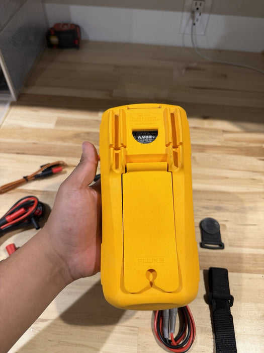 FLUKE 87V-MAX/E2 INDUSTRIAL COMBO KIT TESTED