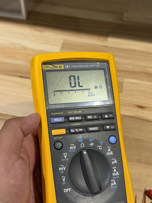 FLUKE 187 TRUE RMS MULTIMETER WITH LEADS TESTED
