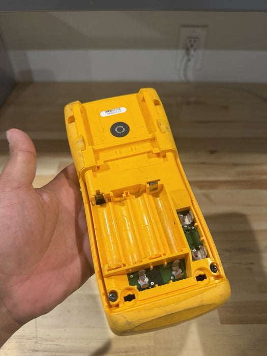 FLUKE 189 TRUE RMS MULTIMETER FOR PARTS