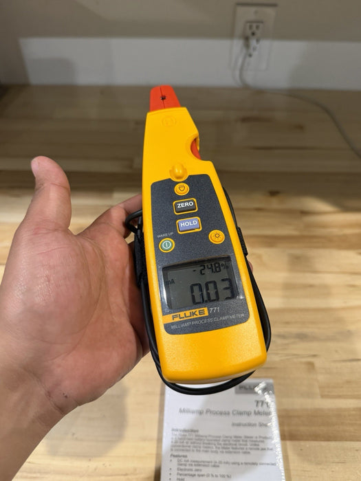 FLUKE 771 MILLIAMP PROCESS CLAMP METER ( NEW CONDITION ) SHIPS FAST