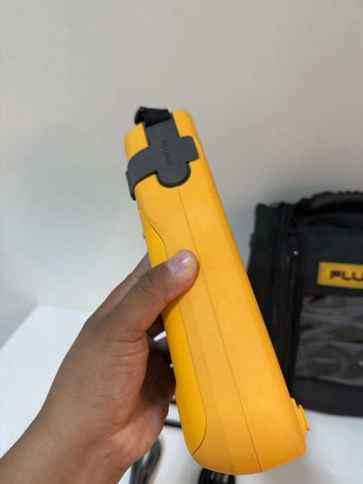 FLUKE 754 DOCUMENTING PROCESS CALIBRATOR WITH ACCESSORIES TESTED