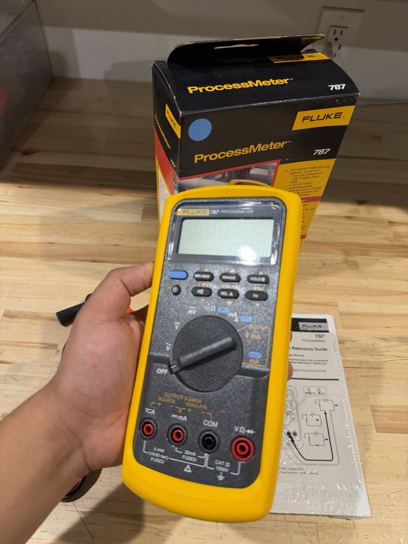 FLUKE 787 PROCESSMETER SHIPS FAST - FREE SHIPPING (NEW)