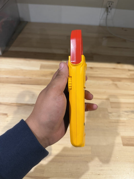 FLUKE 323 TRUE RMS CLAMP METER FOR PARTS
