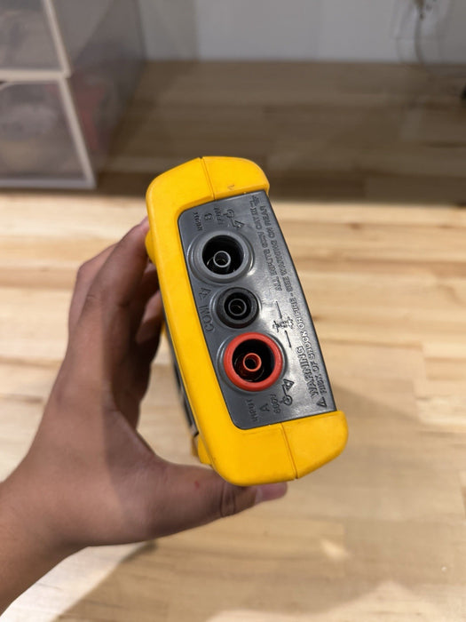 FLUKE 123 INDUSTRIAL SCOPEMETER FOR PARTS
