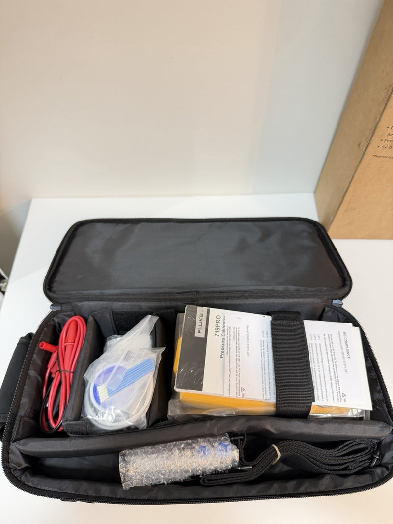 FLUKE 719 PRO 300G ELECTRIC PRESSURE CALIBRATOR
