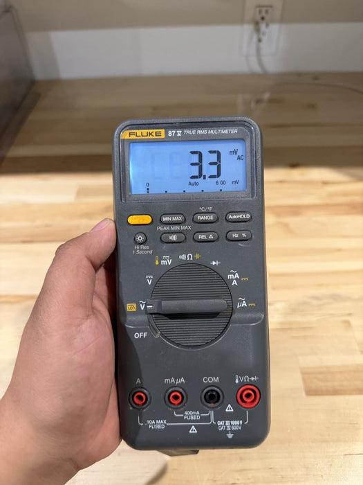 FLUKE 87V TRUE RMS MULTIMETER (PARTS ONLY) FOR PARTS - SHIPS FAST