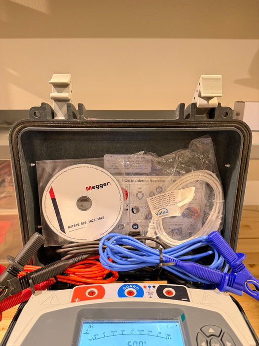 MEGGER MIT1025 10KV INSULATION TESTER WITH CHARGER & LEADS