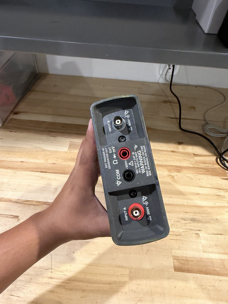 FLUKE 99B INDUSTRIAL SCOPEMETER SERIES II 100 MHZ FOR PARTS