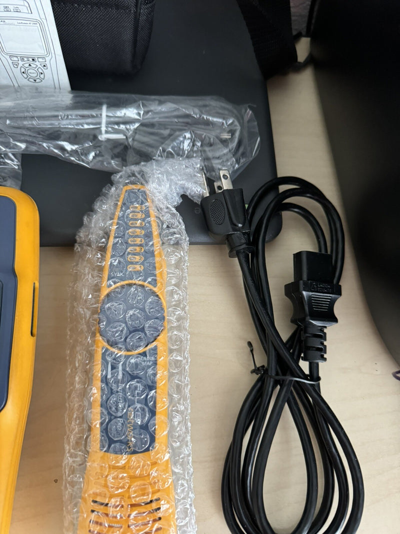 FLUKE NETWORKS LRAT-2000 LINKRUNNER AT-2000 KIT WITH PROBE & TONER
