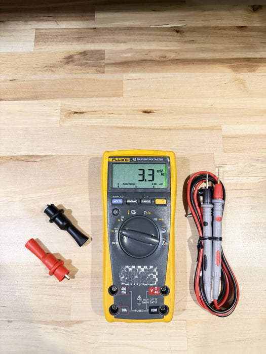 FLUKE 179 TRUE RMS MULTIMETER W/ LEAD SET- SHIPS FAST (TESTED)