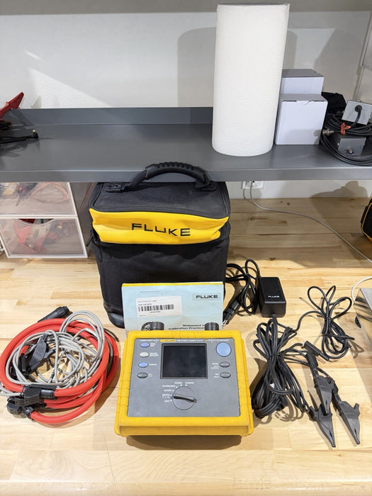 FLUKE 1735 THREE-PHASE POWER LOGGER W/ PROBES & CHARGER - FREE SHIPPING - TESTED