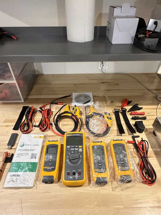 FLUKE 3000 FC IND WIRELESS MULTIMETER KIT W/ ACCESSORIES (FREE SHIPPING)