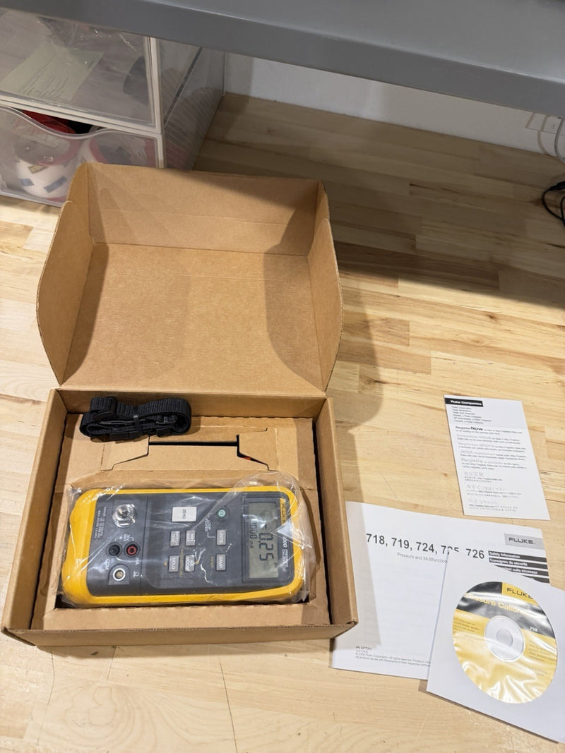 FLUKE 718 300G PRESSURE CALIBRATOR (NEW FACTORY SEALED) FREE SHIPPING
