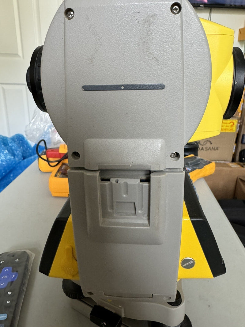 SOKKIA SCT6 TOTAL STATION WITH CASE