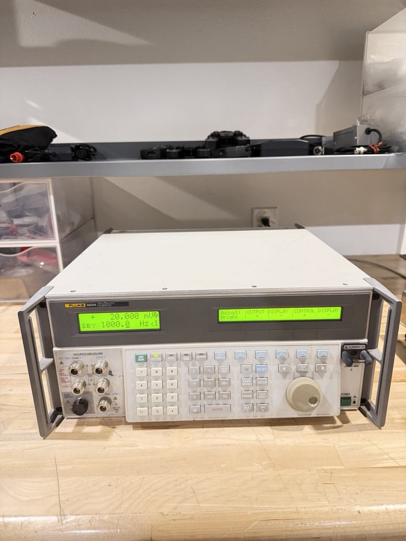FLUKE 5820A OSCILLOSCOPE CALIBRATOR W/ 5 CHANNEL OPTION (FREE SHIPPING)