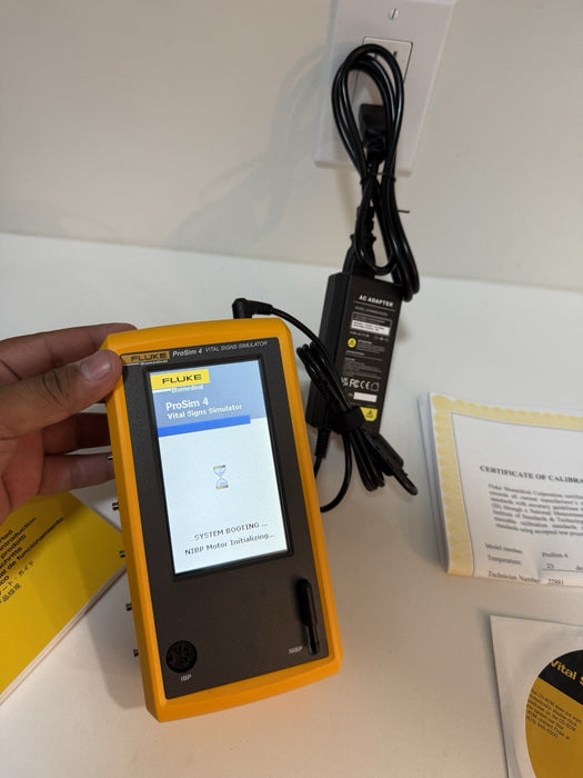 FLUKE PROSIM 4 VITAL SIGNS SIMULATOR WITH BAG & CERTIFICATE TESTED