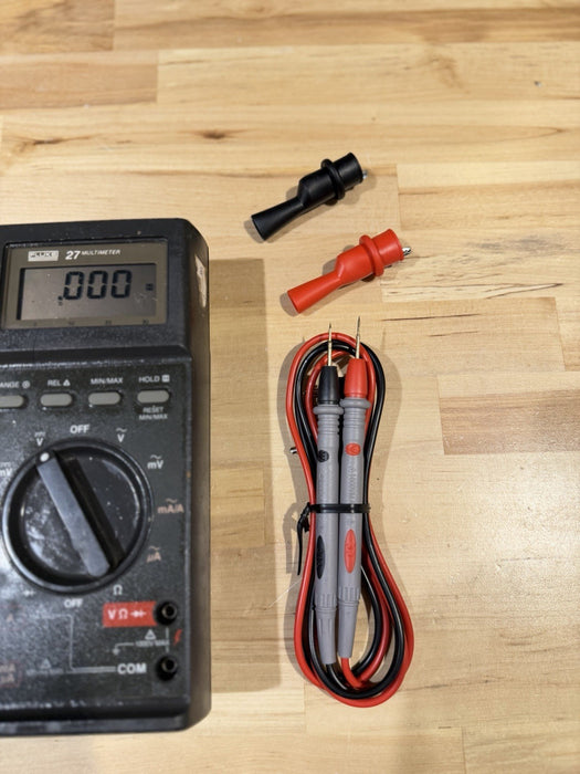 FLUKE 27 DIGITAL MULTIMETER WITH LEADS