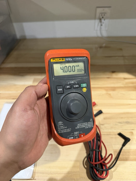 FLUKE 707EX MA CALIBRATOR WITH LEADS & MANUAL TESTED