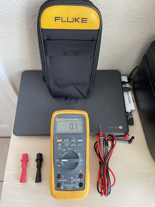 FLUKE 87V-MAX INDUSTRIAL TRUE RMS MULITMETER FLUKE WITH BAG & LEADS