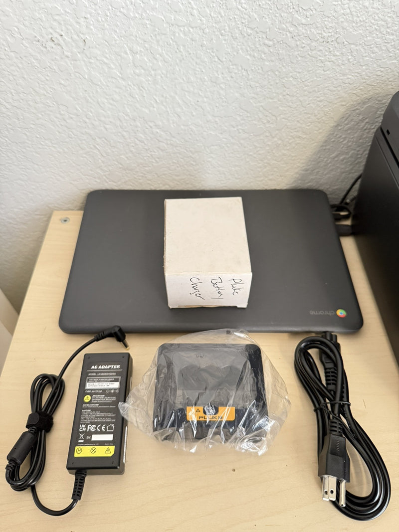 FLUKE BC7217 BATTERY CHARGER FOR BP72XX FLUKE 744, 743B, 741B, 702, 701 USA MADE