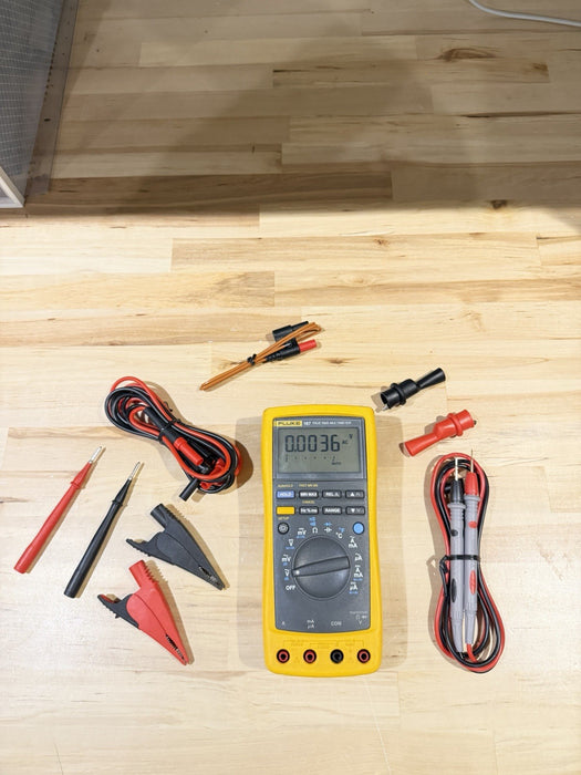 FLUKE 187 TRUE RMS MULTIMETER KIT W/ LEADS & CLIPS (TESTED) SHIPS FAST