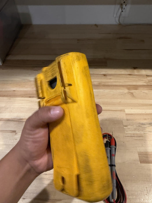 FLUKE 87V TRUE RMS MULTIMETER W/ LEADS (TESTED) SHIPS FAST