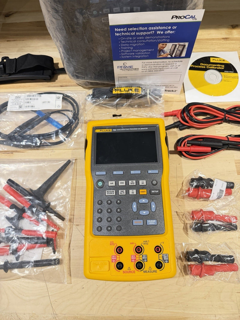 FLUKE 754 DOCUMENTING PROCESS CALIBRATOR W/ ACCESSORIES (NEW) FREE SHIPPING