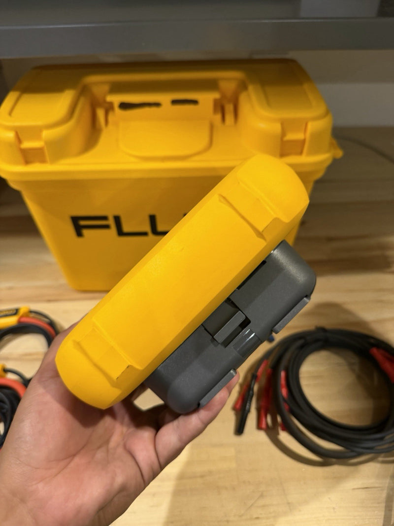 FLUKE 3540 FC 3-PHASE POWER MONITOR WITH ACCESSORIES TESTED