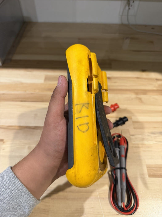 FLUKE 87V TRUE RMS MULTIMETER WITH LEADS TESTED