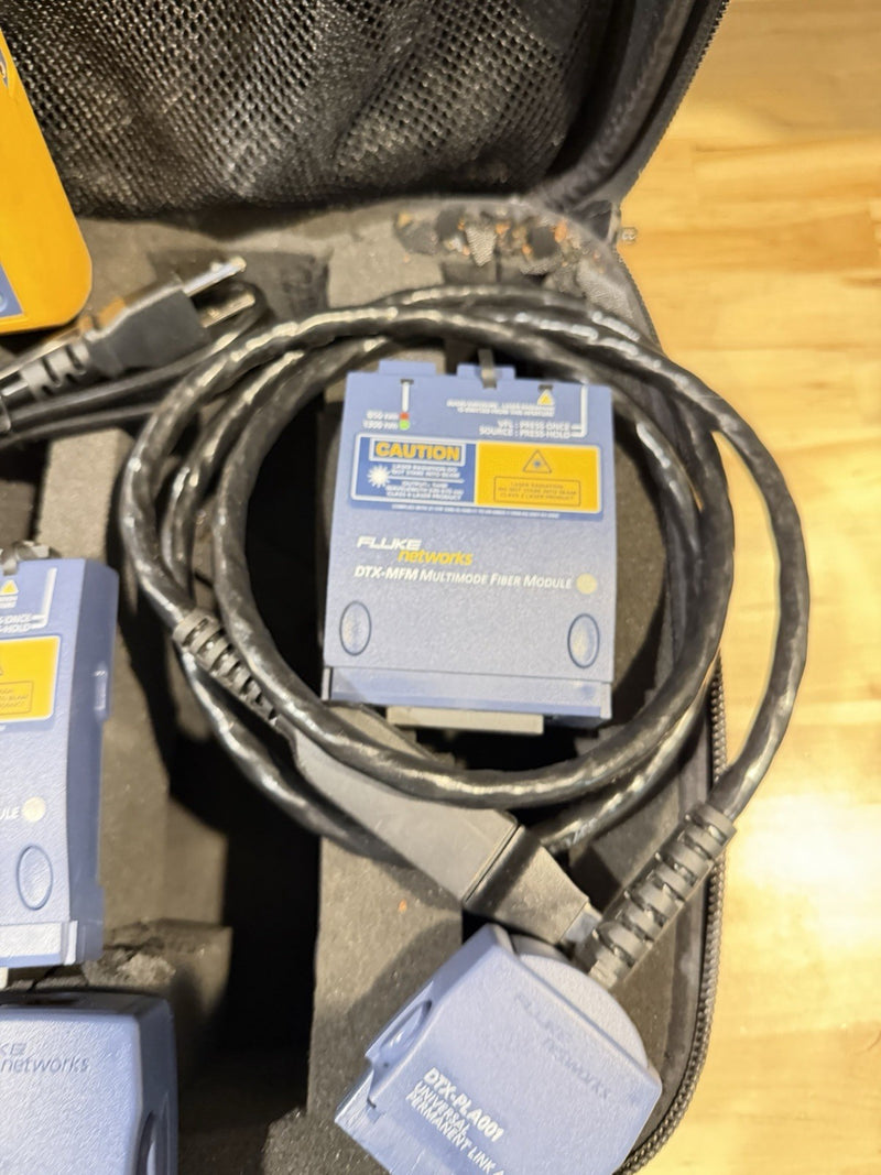 FLUKE DTX-1200 CABLE ANALYZER KIT W ACCESSORIES & MODULES (TESTED) SHIPS FREE