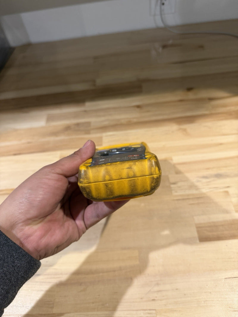FLUKE 179 TRUE RMS MULTIMETER FOR PARTS