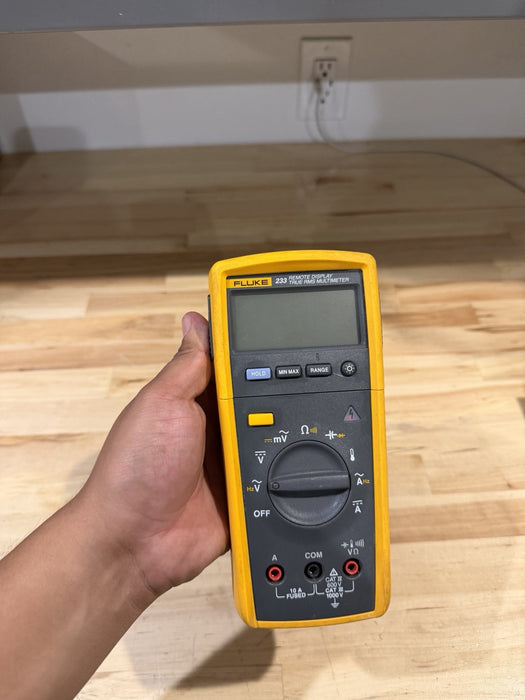 FLUKE 233 REMOTE DISPLAY MULTIMETER FOR PARTS