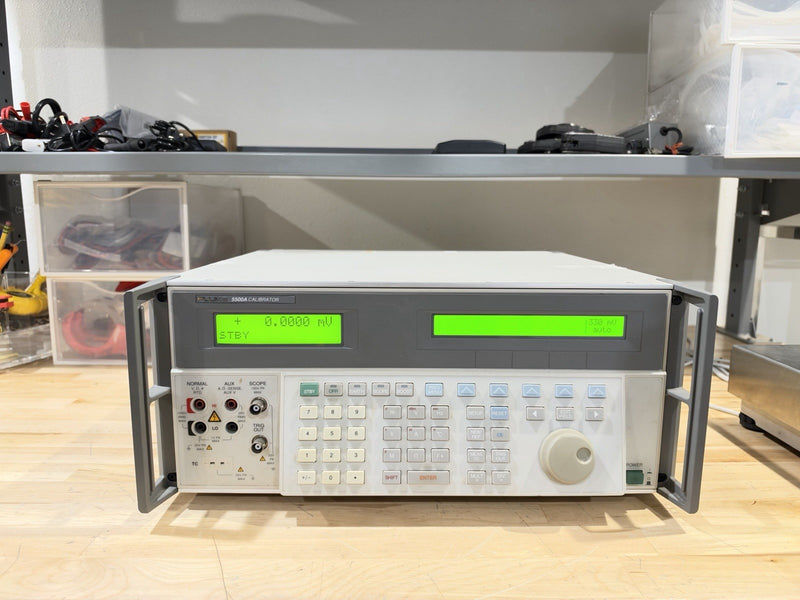 FLUKE 5500A MULTI-FUNCTION CALIBRATOR (TESTED) FREE SHIPPING
