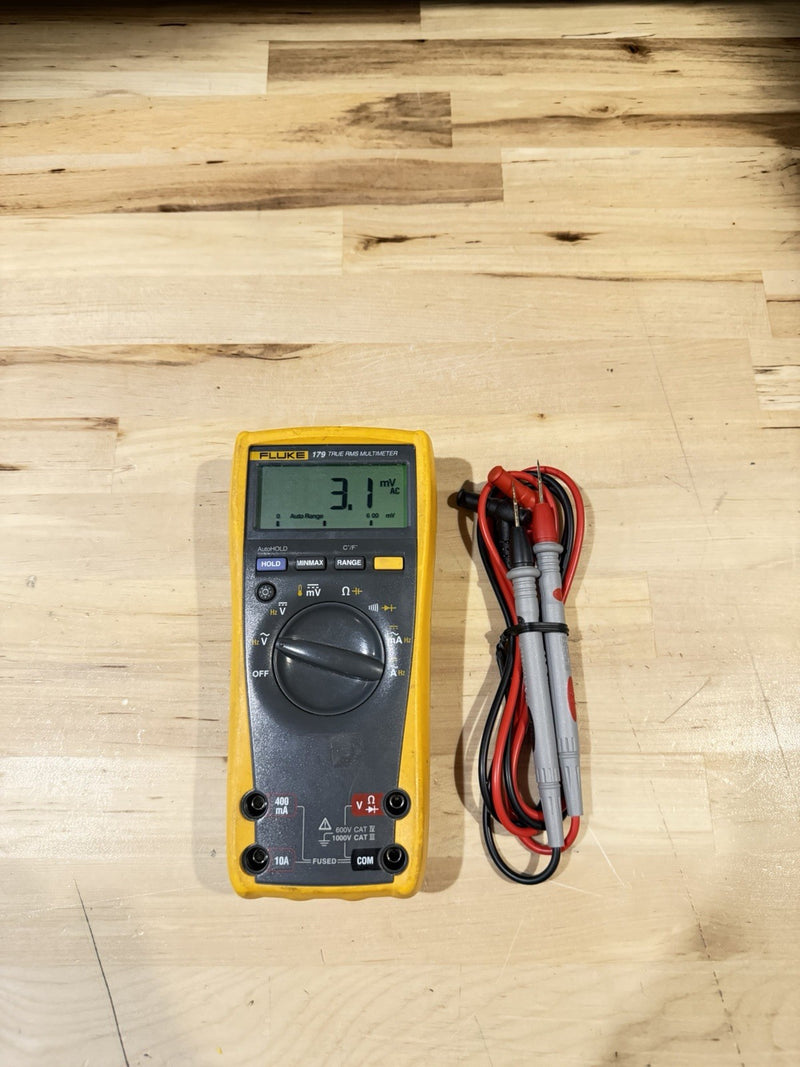 FLUKE 179 MULTIMETER WITH LEADS & CLIPS