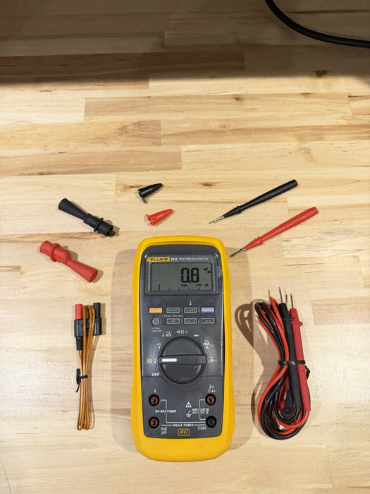FLUKE 28 II TRUE RMS MULTIMETER WITH LEADS & CLIPS TESTED