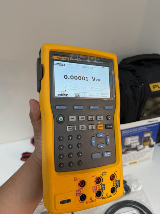 FLUKE 754 DOCUMENTING PROCESS CALIBRATOR WITH ACCESSORIES NEW