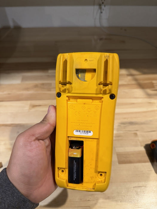 FLUKE 179 TRUE RMS MULTIMETER (PARTS ONLY) FOR PARTS DOESN’T WORK - SHIPS FAST