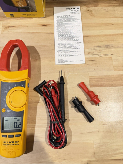 FLUKE 337 TRUE RMS CLAMP METER NEW