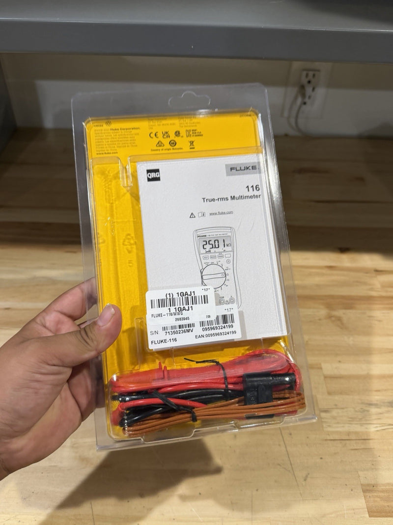 FLUKE 116 TRUE RMS FIELD TECHNICIANS DIGITAL MULTIMETER AC/DC VOLTAGE NEW