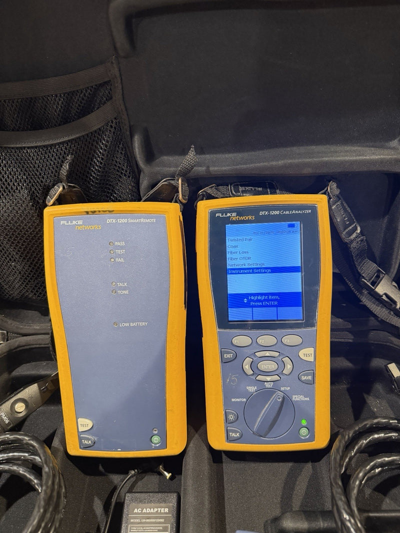 FLUKE DTX-1200 CABLE ANALYZER KIT W ACCESSORIES TESTED