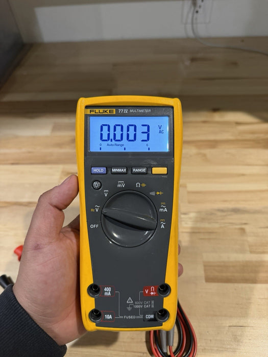 FLUKE 77-IV MULTIMETER W / LEAD SET & CLIPS - SHIPS FAST (TESTED)