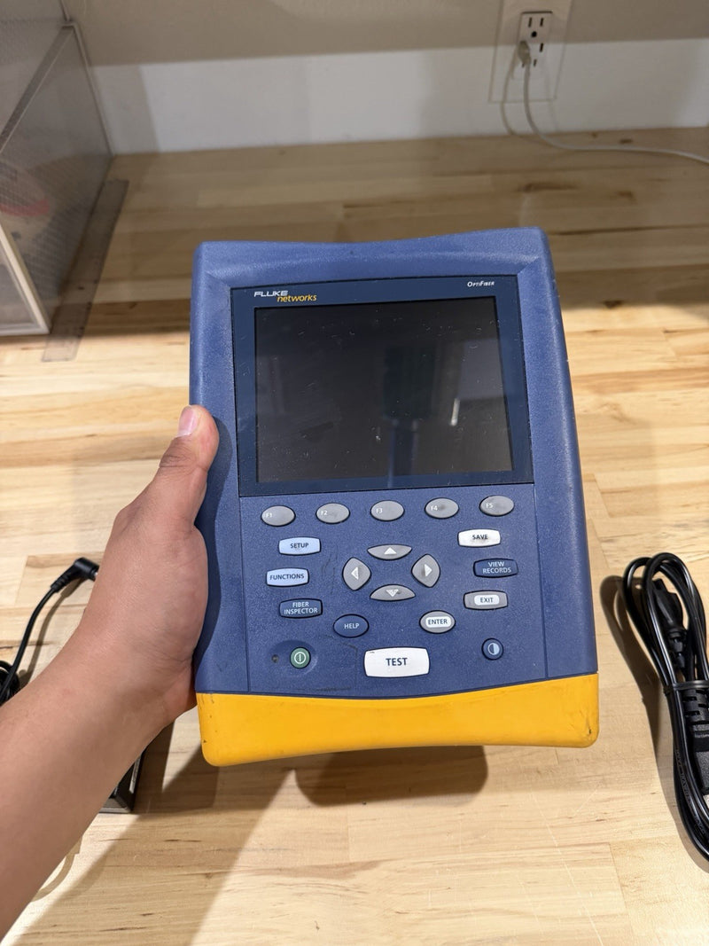 FLUKE NETWORKS OF-500 OPTICAL OPTIFIBER ANALYZER TESTED