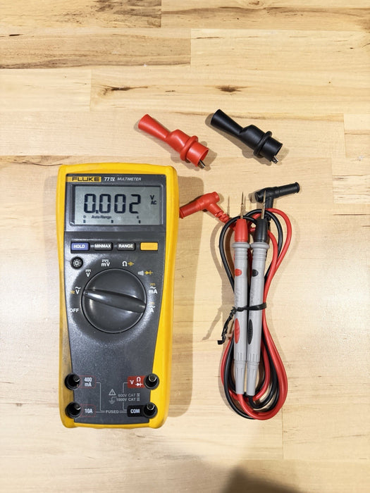FLUKE 77-IV MULTIMETER W / LEAD SET & CLIPS - SHIPS FAST (TESTED)