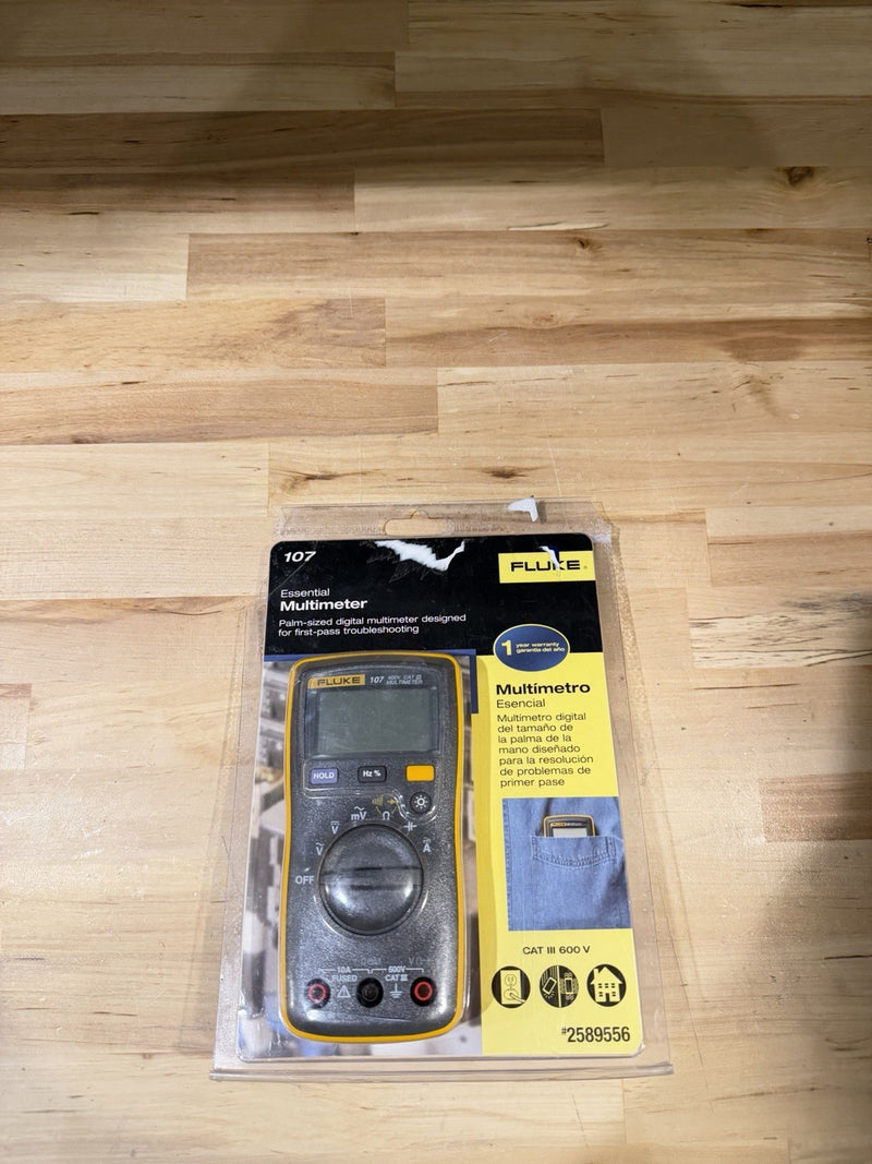 FLUKE 107 METER AC/DC 600V CAT III MULTIMETER WITH LEADS