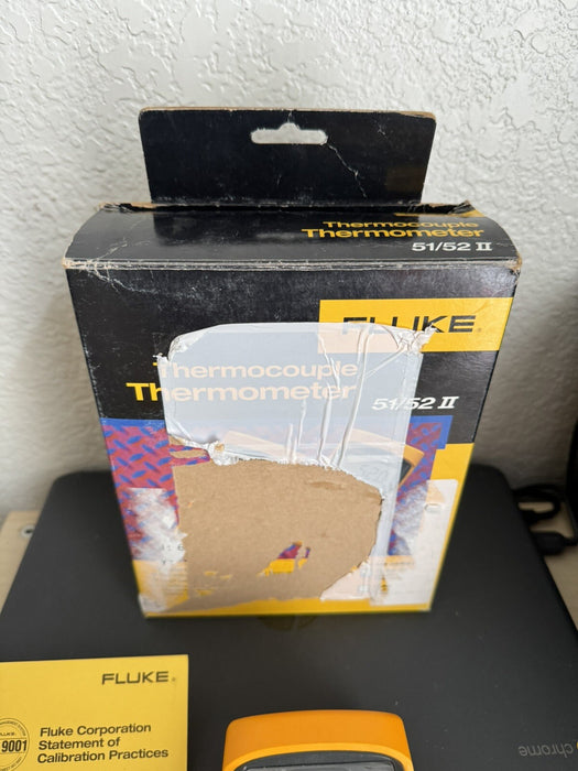 FLUKE 51 II THERMOCOUPLE THERMOMETER WITH PROBE DAMAGED BOX NEW